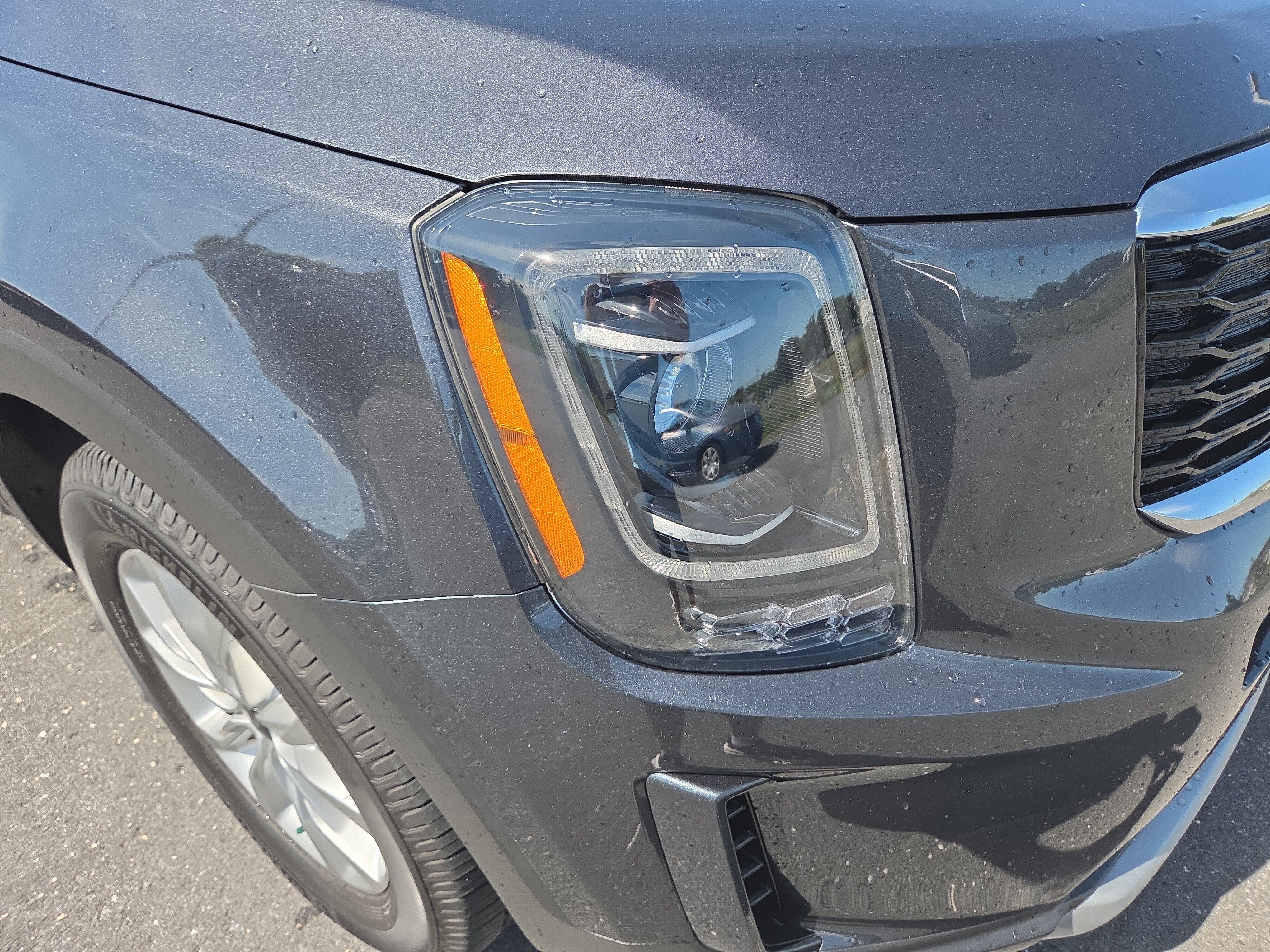 Used 2022 Kia Telluride LX AWD/4WD image 19