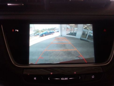 Used 2017 Cadillac XT5 Luxury w/ Driver Awareness Package FWD image 11