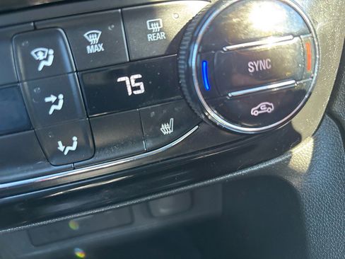 Used 2021 Buick Encore GX Select image 30