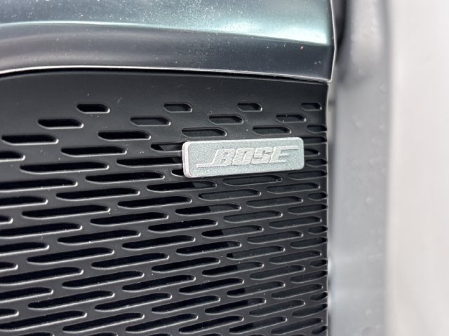 Used 2026 GMC Acadia Elevation w/ Elevation Premium Package FWD image 38