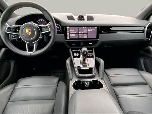 Used 2021 Porsche Cayenne AWD/4WD image 15
