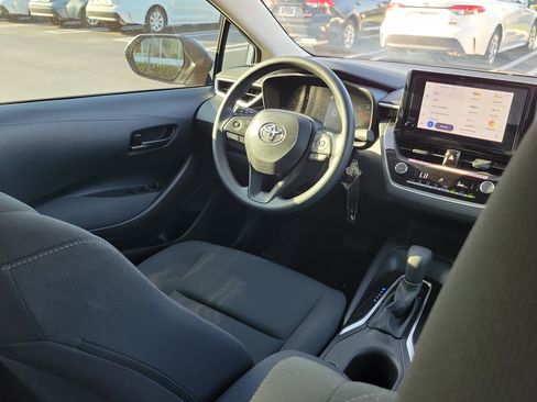 Used 2025 Toyota Corolla LE FWD image 14