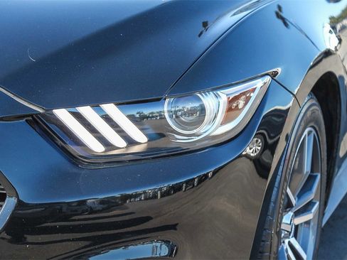 Used 2017 Ford Mustang Premium image 4