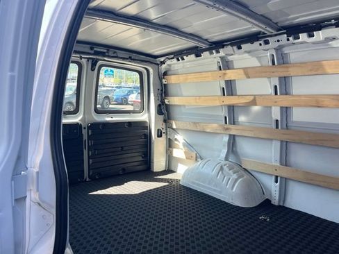 Used 2024 Chevrolet Express 2500 w/ Driver Convenience Package RWD image 18