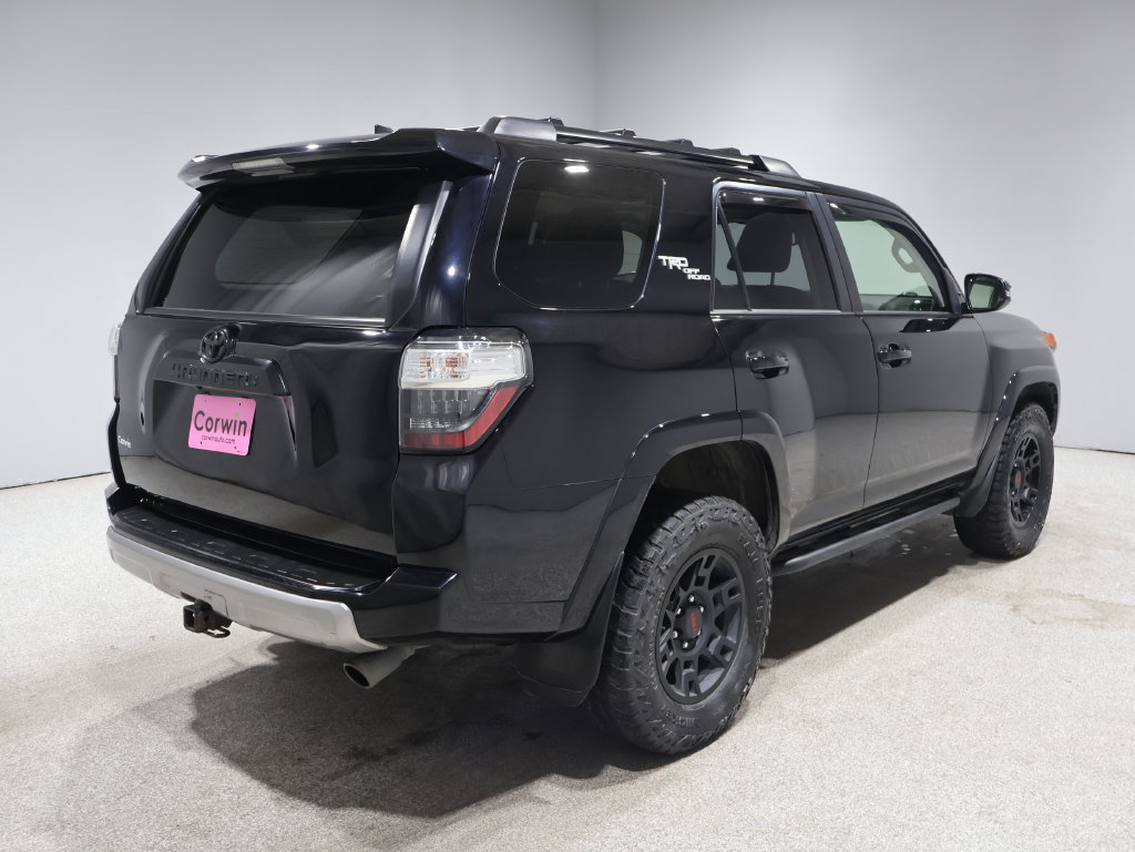 Used 2022 Toyota 4Runner TRD Off-Road Premium w/ Moonroof Package AWD/4WD image 2