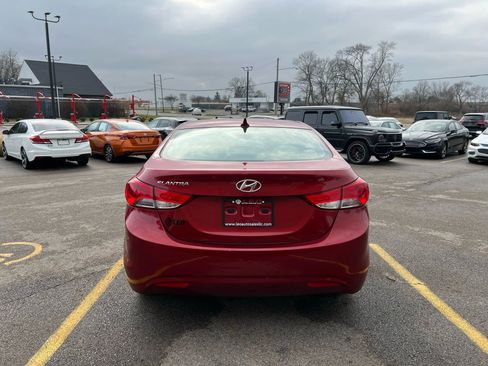 Used 2013 Hyundai Elantra GLS w/ Preferred Pkg image 6