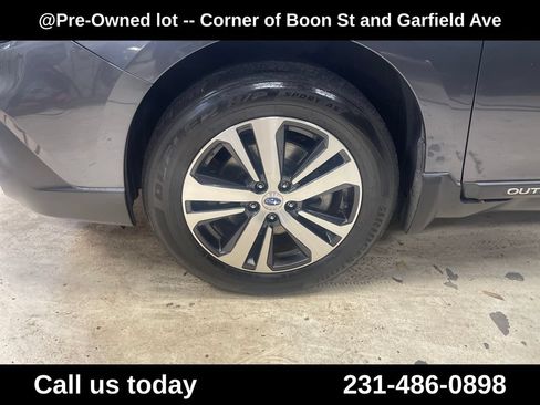Used 2019 Subaru Outback 2.5i Limited AWD/4WD image 6