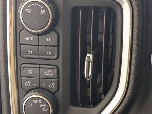 Used 2019 Chevrolet Silverado 1500 RST w/ All-Star Edition image 15