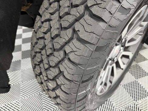 Used 2023 GMC Sierra 1500 AT4 image 38