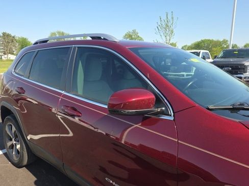 Used 2019 Jeep Cherokee Limited FWD image 5