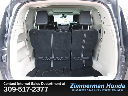 Used 2023 Chrysler Pacifica Limited image 6
