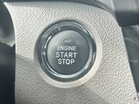 Used 2020 Toyota Sienna XLE FWD image 14