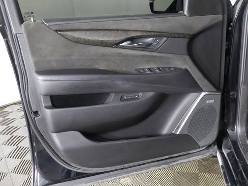 Used 2016 Cadillac Escalade Platinum image 28