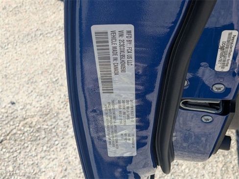 Used 2020 Dodge Charger SRT Hellcat w/ Carbon/Suede Interior Package image 43