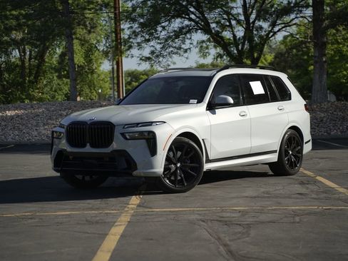 Used 2024 BMW X7 xDrive40i w/ Executive Package AWD/4WD image 1