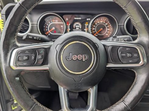 Used 2018 Jeep Wrangler Unlimited Sahara AWD/4WD image 19