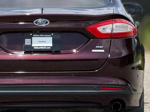 Used 2013 Ford Fusion SE FWD image 14