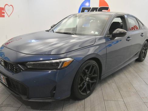 Used 2025 Honda Civic Sport image 1