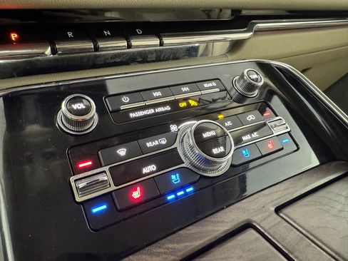 Used 2019 Lincoln Navigator Reserve w/ Cargo Package AWD/4WD image 22