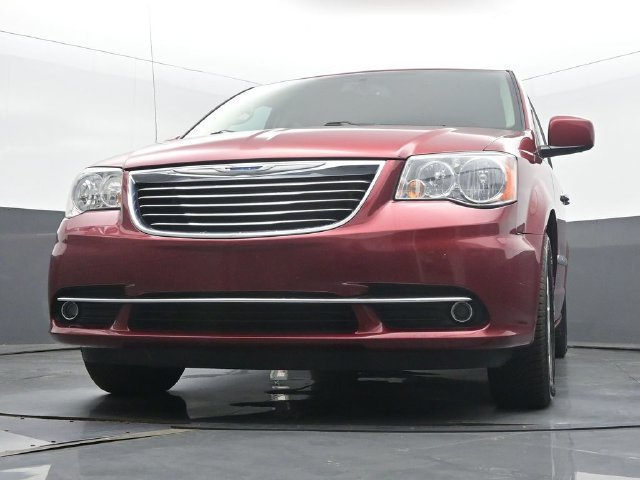 Used 2016 Chrysler Town & Country Touring w/ Driver Convenience Group FWD image 44