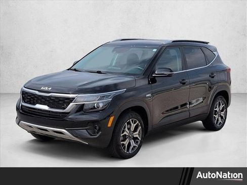Used 2023 Kia Seltos EX AWD/4WD image 1