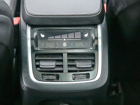 Certified 2023 Volvo XC90 T8 Ultimate image 28