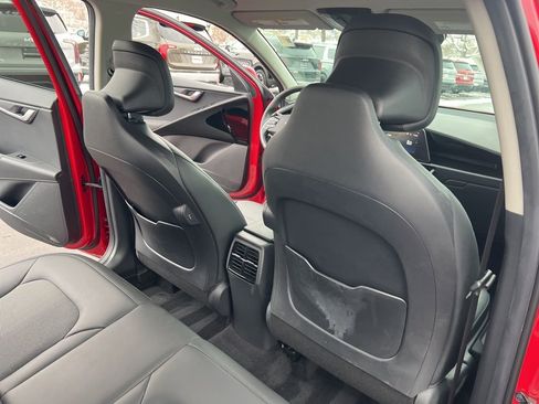 Certified 2023 Kia Niro EX image 15