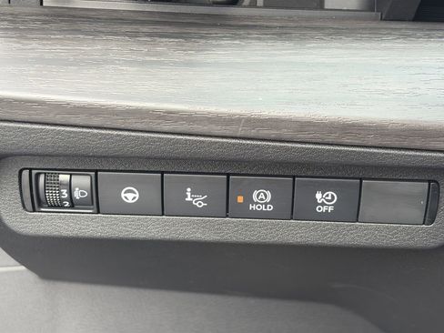 Certified 2023 Nissan Ariya FWD image 22