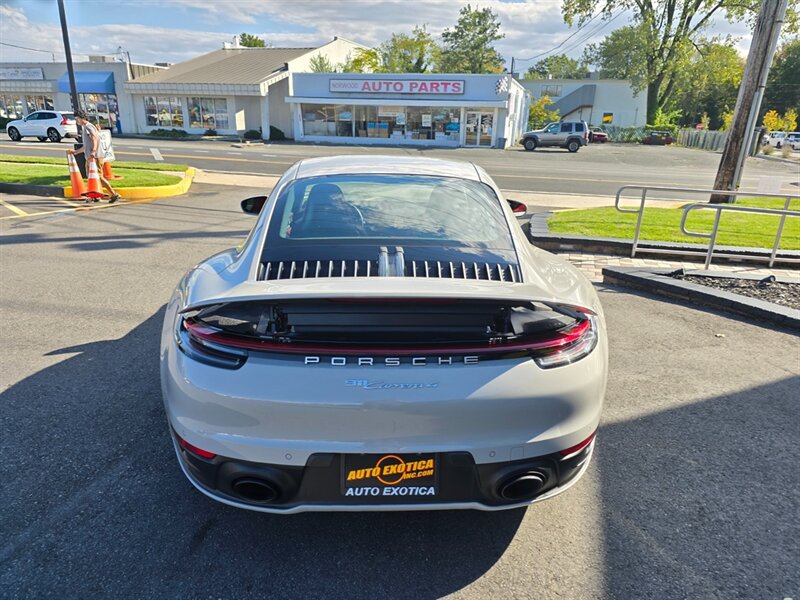Used 2024 Porsche 911 Carrera 4 AWD/4WD image 31