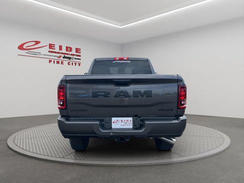 New 2026 RAM 3500 Big Horn AWD/4WD image 4