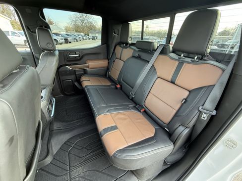 Used 2020 Chevrolet Silverado 1500 High Country w/ Technology Package image 34