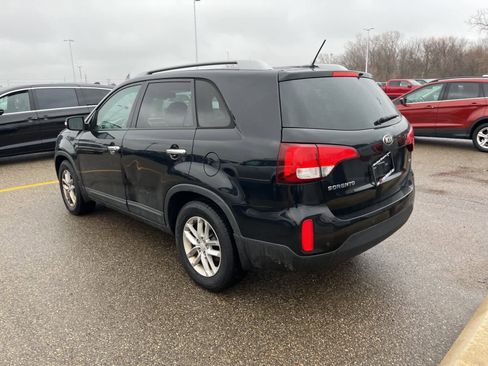 Used 2014 Kia Sorento LX image 8