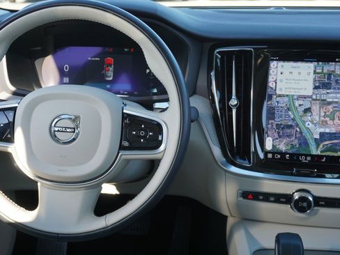 Used 2023 Volvo S60 B5 Plus w/ Climate Package image 25