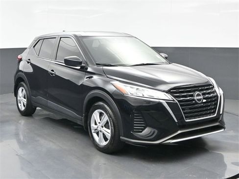 Certified 2024 Nissan Kicks S image 8