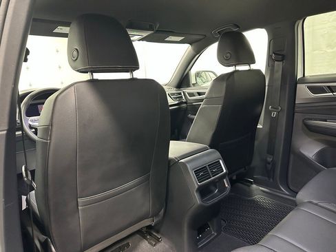 Used 2025 Volkswagen Atlas Cross Sport SE image 51