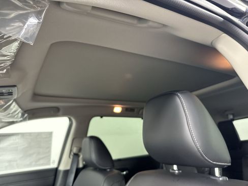 New 2025 Nissan Pathfinder Platinum image 18