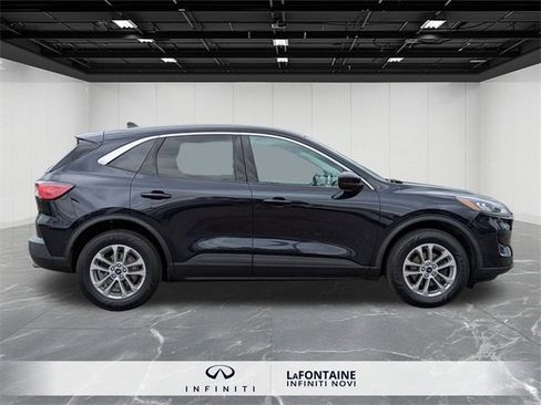 Used 2021 Ford Escape SE image 6