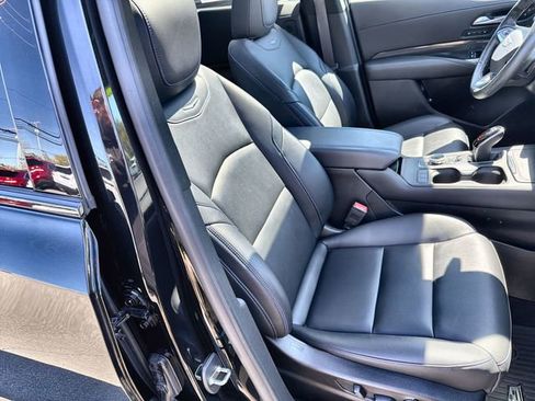 Certified 2024 Cadillac XT4 Sport w/ Cold Weather Package AWD/4WD image 27
