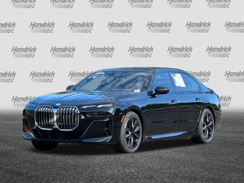 Certified 2024 BMW i7 xDrive60 w/ Premium Package AWD/4WD image 9
