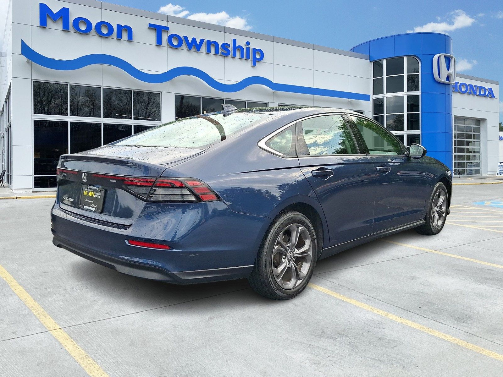 Certified 2024 Honda Accord EX image 6