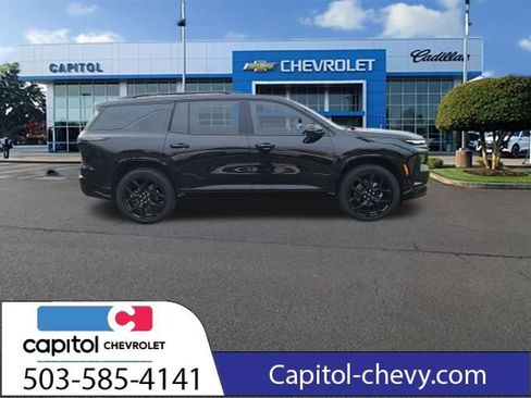 Used 2025 Chevrolet Traverse RS w/ LPO, Floor Liner Package image 25