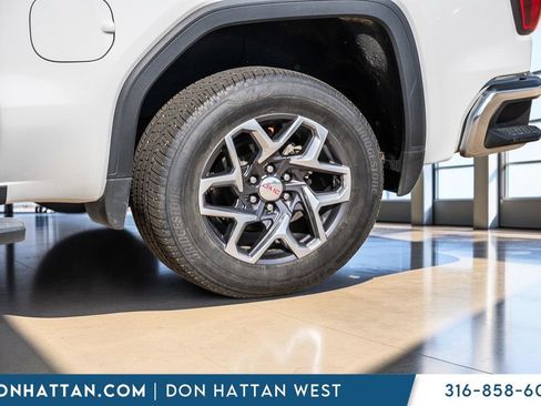Used 2022 GMC Sierra 1500 SLT AWD/4WD image 36