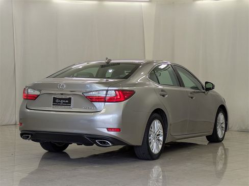 Used 2016 Lexus ES 350 image 9