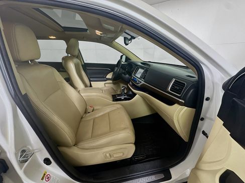 Used 2015 Toyota Highlander Limited image 33