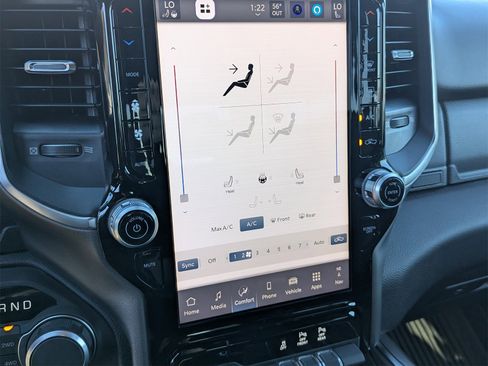 New 2026 RAM 1500 4x4 Crew Cab image 7