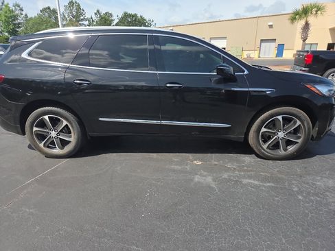 Used 2021 Buick Enclave Essence w/ Sport Touring Edition FWD image 6