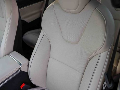 Used 2023 Tesla Model X Plaid image 30