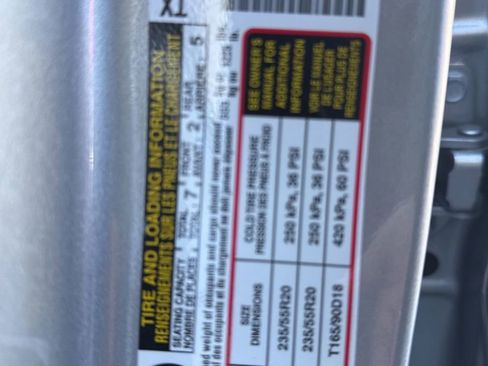 Used 2023 Toyota Highlander Limited image 12