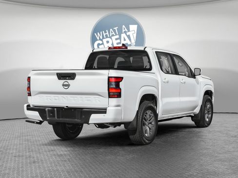 Used 2026 Nissan Frontier SV w/ All-Weather Content Package RWD image 3