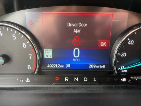 Used 2023 Ford Explorer Limited image 15